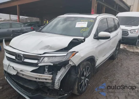 2022 Honda Pilot 2Wd Touring 8 Passenger z USA, uszkodzony, nr VIN 5FNYF5H97NB005478